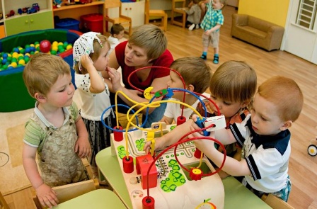 В России вступили в силу новые правила зачисления в школы и детсады