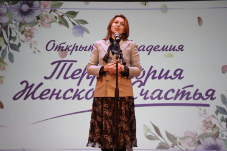 «Территория женского счастья» зарядила позитивом жительниц Караидельского района