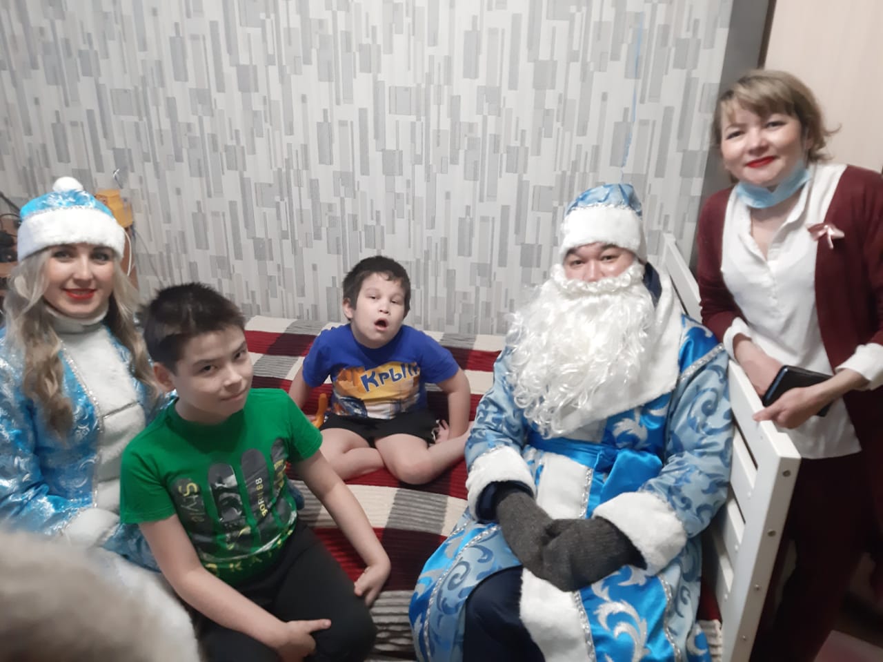 Поздравили на дому детишек с инвалидностью из Уфы, декабрь 2021